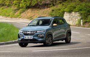 APIA: înmatriculările de autoturisme noi, în creștere de 2.4% în primele trei luni