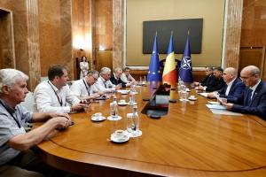 Premierul Ilie Bolojan a avut consultări cu sindicatele din educație pe tema reformei din învățământ