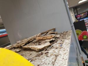 ANPC: Nereguli în toate cele 65 de mari magazine din țară, verificate marți