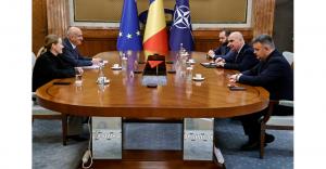 Bolojan discută cu Romgaz și Ameropa despre preluarea Azomureș