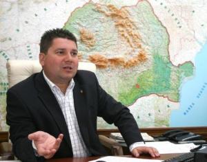 Șeful CNAIR: A început așternerea asfaltului pe secțiunea Nădășelu-Zimbor a Autostrăzii Transilvania