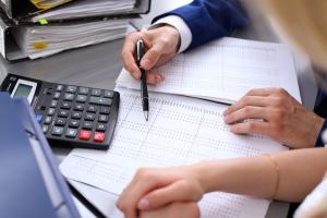 Lege promulgată. Bonificație de 10% pentru plata la timp a unor impozite