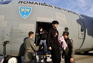 Ciolacu: aproape 70 de copii, femei, bătrâni și persoane cu probleme medicale grave au fost repatriați din Liban