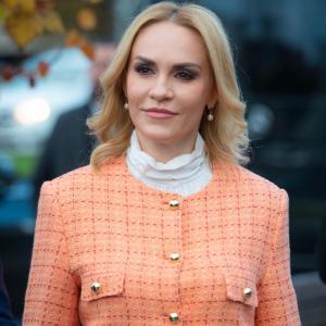 Gabriela Firea îl critică pe primarul Capitalei: Cel mai ușor este să te lauzi cu munca altcuiva