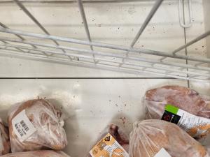 Magazinul Auchan din Galați, amendat cu 13.000 lei de Protecția Consumatorilor